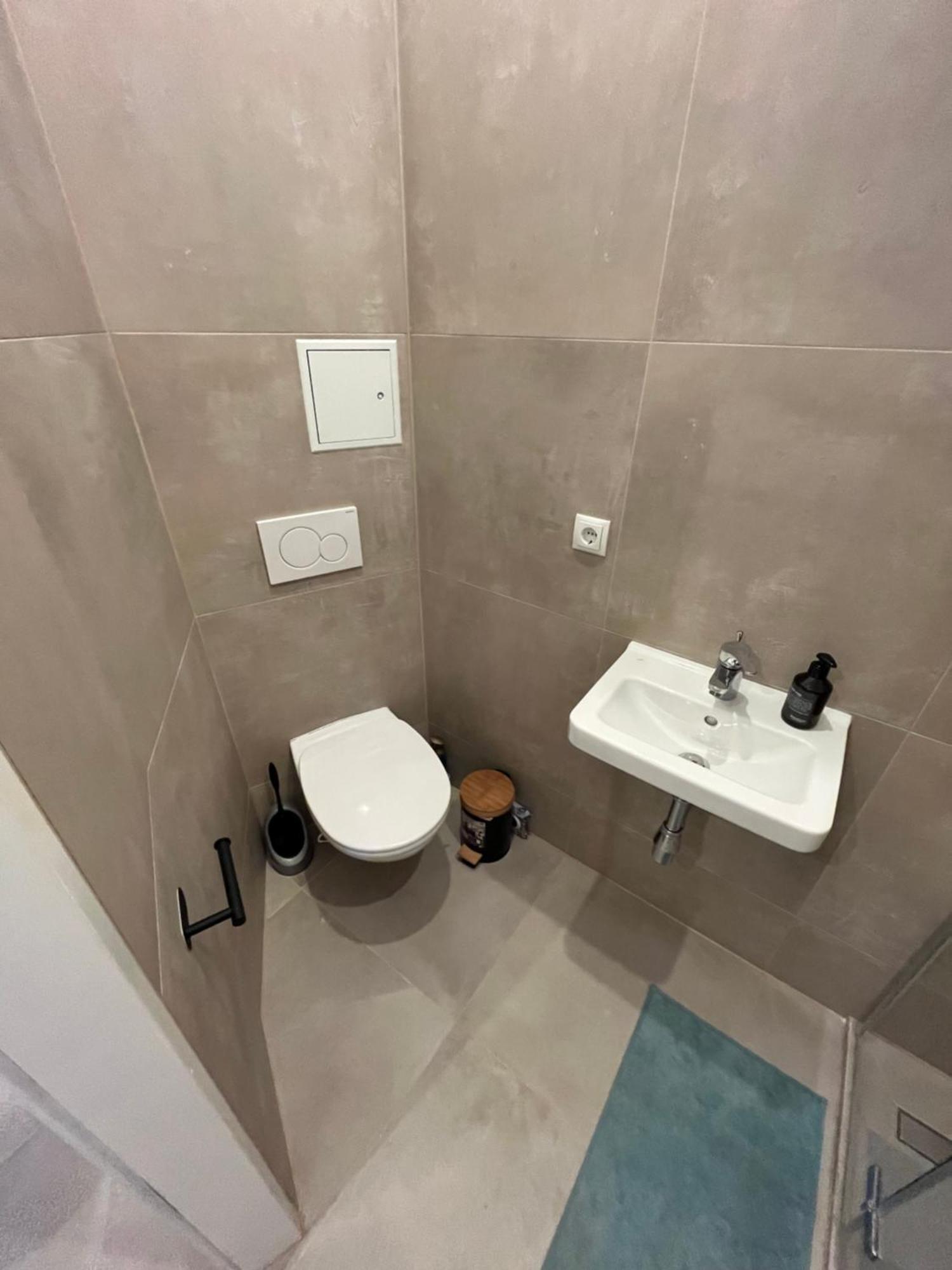 Apartment Schoenbrunn Near Metro فيينا المظهر الخارجي الصورة