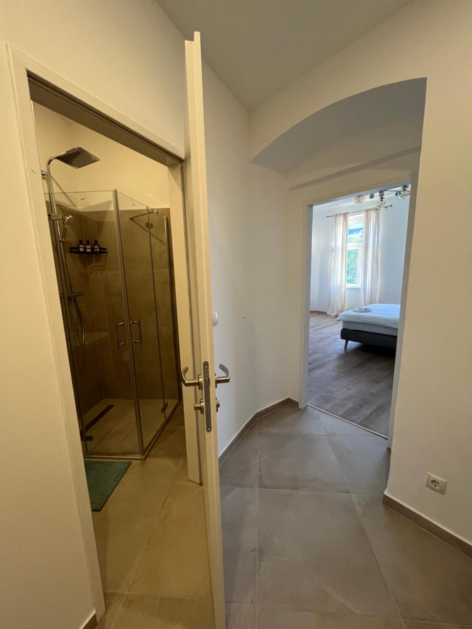 Apartment Schoenbrunn Near Metro فيينا المظهر الخارجي الصورة
