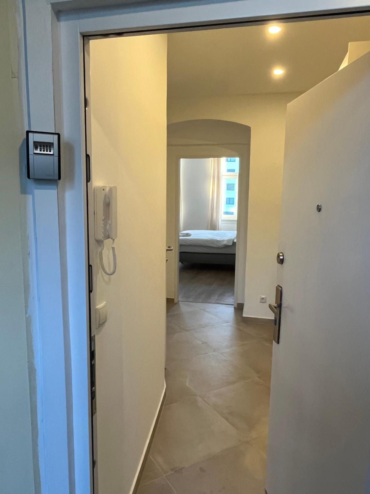 Apartment Schoenbrunn Near Metro فيينا المظهر الخارجي الصورة